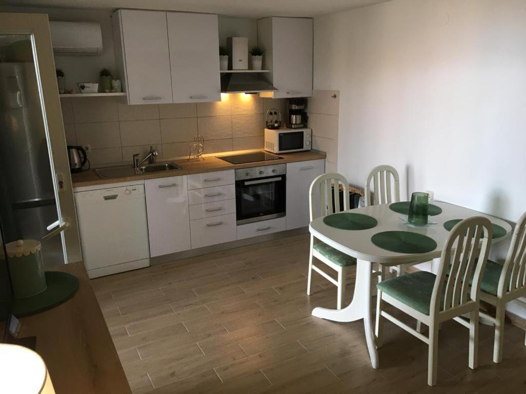 סומרטין Apartments Sole מראה חיצוני תמונה